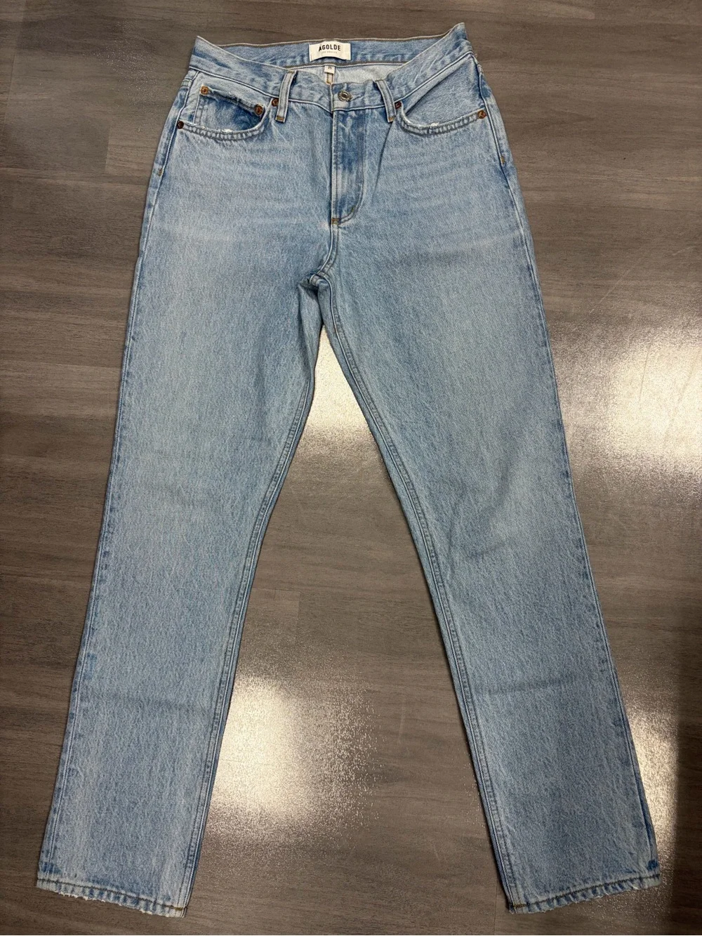 AGOLDE Lyle Low-Rise Slim Jeans in Switch Wash